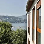 Como Lake Suites